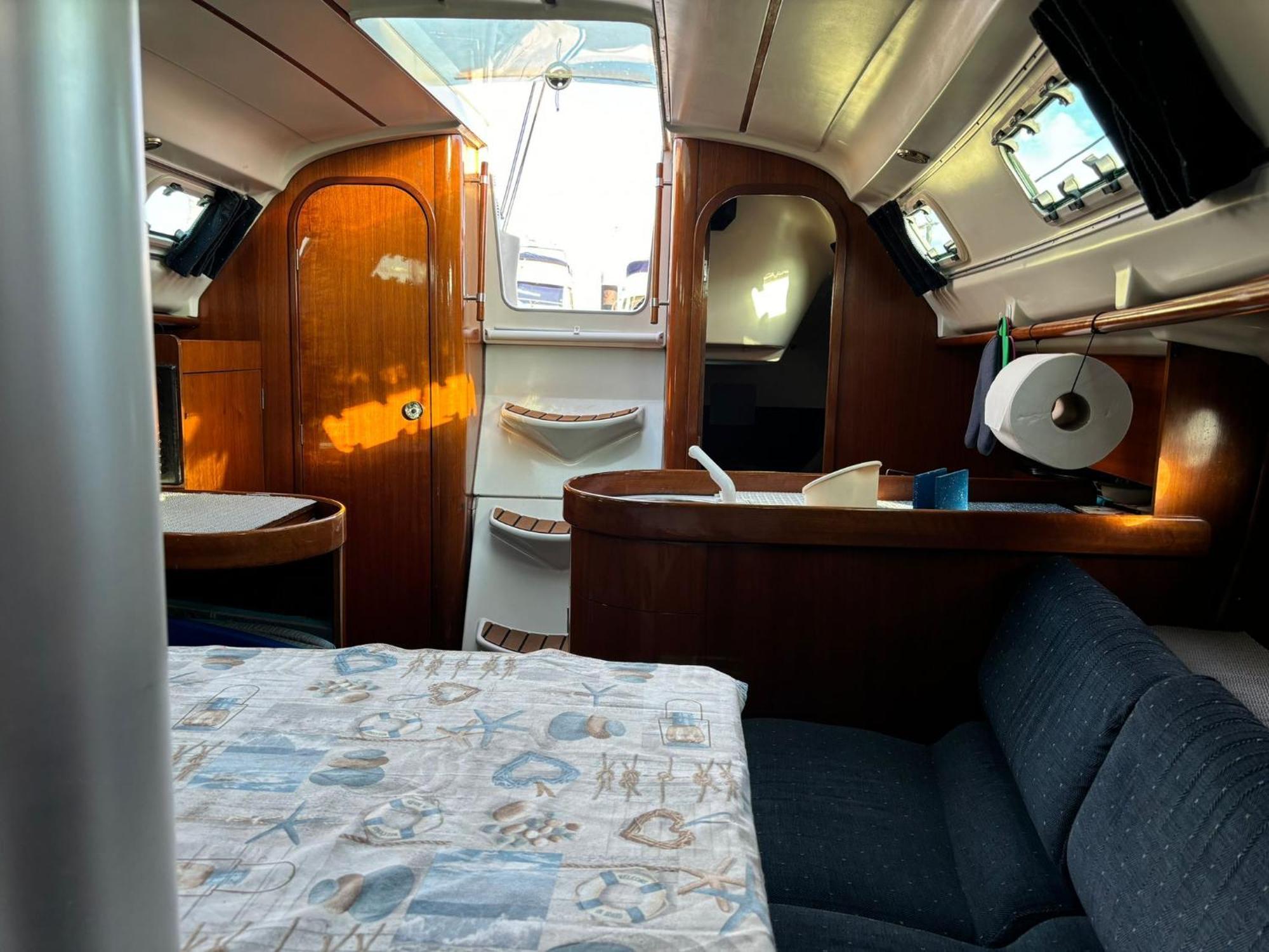 Barco A Vela Em Peniche - West Sailing Hotel Exterior foto
